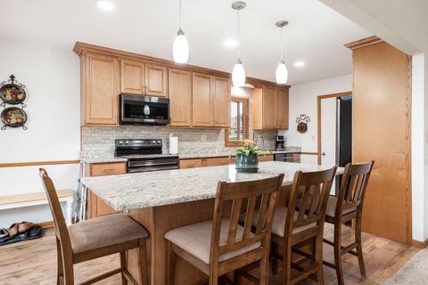 Tiny photo for 6658 Nestlewood Drive, Roscoe, IL 61073 (MLS # 12621235)