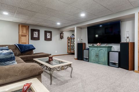 Tiny photo for 6658 Nestlewood Drive, Roscoe, IL 61073 (MLS # 12621235)