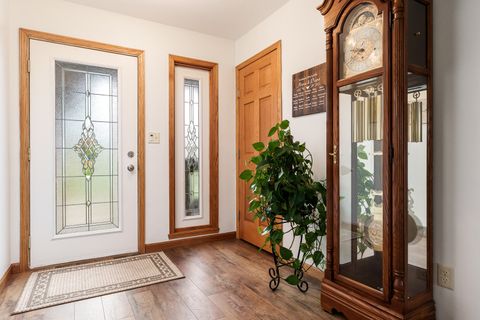 Tiny photo for 6658 Nestlewood Drive, Roscoe, IL 61073 (MLS # 12621235)