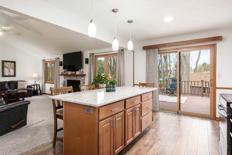 Tiny photo for 6658 Nestlewood Drive, Roscoe, IL 61073 (MLS # 12621235)