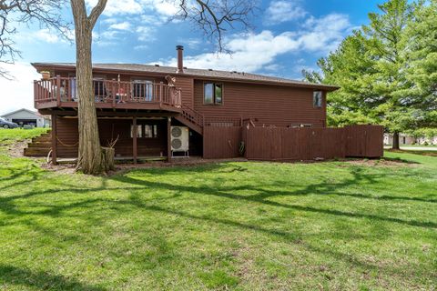 Tiny photo for 6658 Nestlewood Drive, Roscoe, IL 61073 (MLS # 12621235)