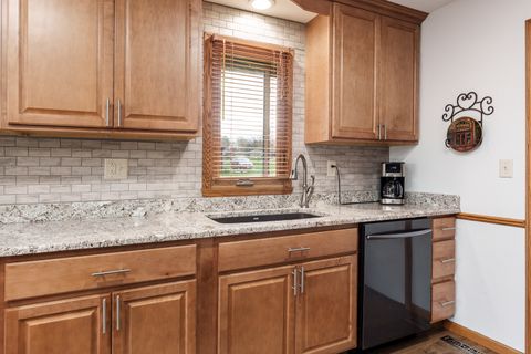 Tiny photo for 6658 Nestlewood Drive, Roscoe, IL 61073 (MLS # 12621235)