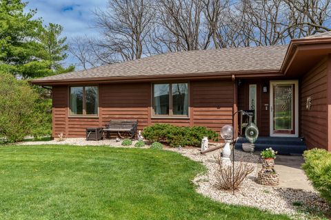 Tiny photo for 6658 Nestlewood Drive, Roscoe, IL 61073 (MLS # 12621235)