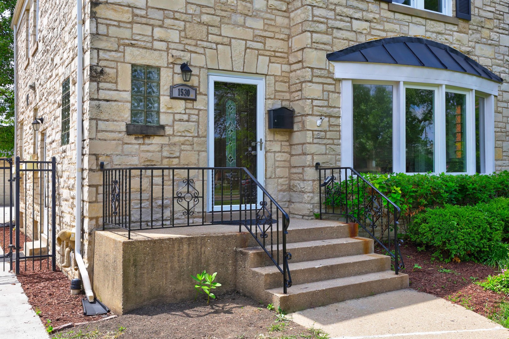 1530 ASHLAND Avenue