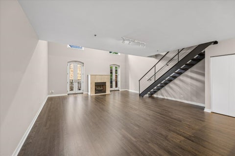 Tiny photo for 331 S Ridgeland Avenue #C, Oak Park, IL 60304 (MLS # 12780896)