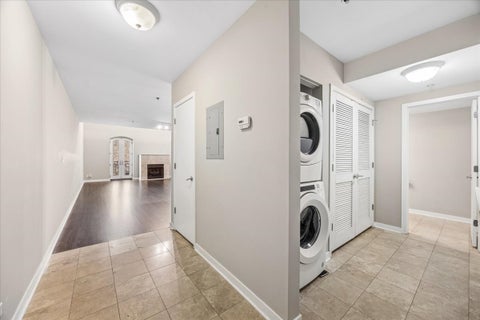 Tiny photo for 331 S Ridgeland Avenue #C, Oak Park, IL 60304 (MLS # 12780896)