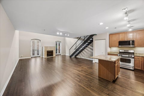 Tiny photo for 331 S Ridgeland Avenue #C, Oak Park, IL 60304 (MLS # 12780896)