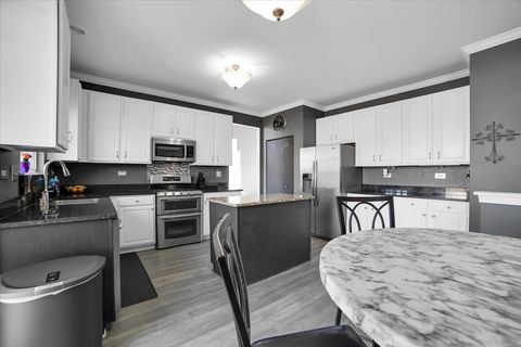 Tiny photo for 711 Blossom Court, Oswego, IL 60543 (MLS # 12571396)