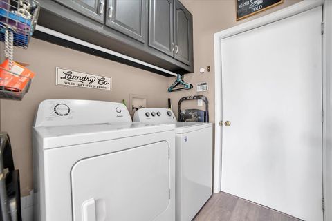 Tiny photo for 711 Blossom Court, Oswego, IL 60543 (MLS # 12571396)