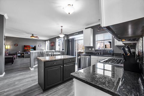 Tiny photo for 711 Blossom Court, Oswego, IL 60543 (MLS # 12571396)