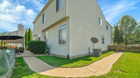 Tiny photo for 711 Blossom Court, Oswego, IL 60543 (MLS # 12571396)