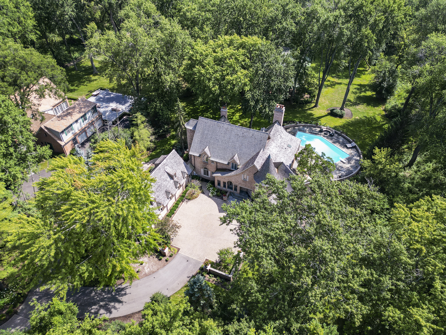 285 W Westminster Avenue