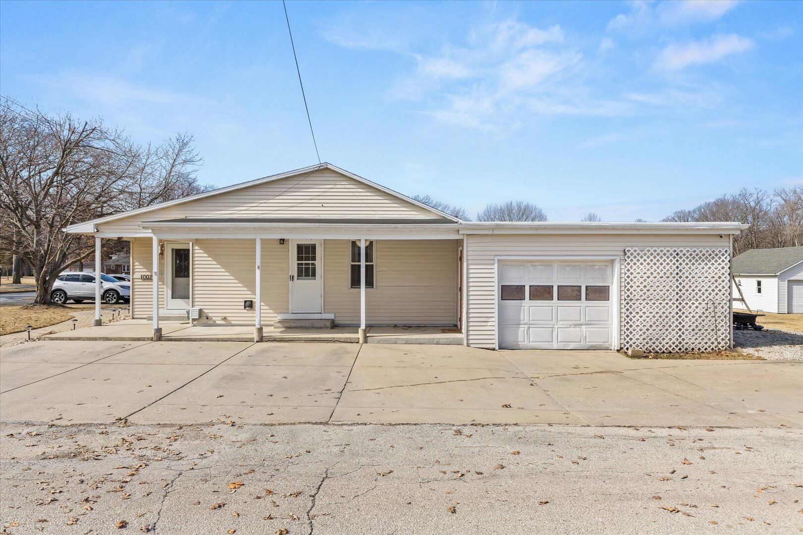 1002 N Oakley Avenue