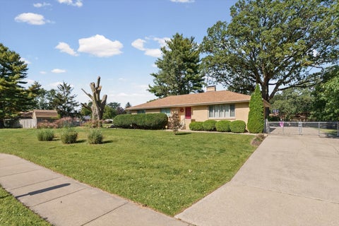 Photo of 2504 E University Avenue, Urbana, IL 61802 (MLS # 12782390)