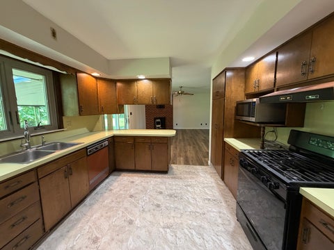 Tiny photo for 503 N State Street, Bellflower, IL 62174 (MLS # 12703519)