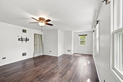 Tiny photo for 3985 Dorchester Avenue, Gurnee, IL 60031 (MLS # 12719349)