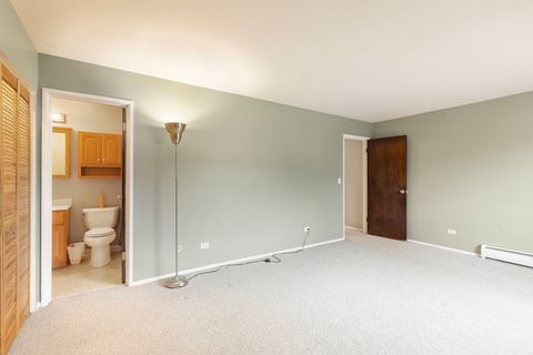 Tiny photo for 525 S Cleveland Avenue #208, Arlington Heights, IL 60005 (MLS # 12584433)