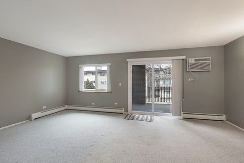Tiny photo for 525 S Cleveland Avenue #208, Arlington Heights, IL 60005 (MLS # 12584433)