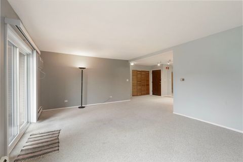 Tiny photo for 525 S Cleveland Avenue #208, Arlington Heights, IL 60005 (MLS # 12584433)