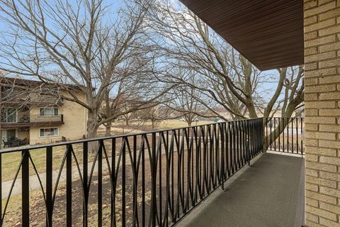 Tiny photo for 525 S Cleveland Avenue #208, Arlington Heights, IL 60005 (MLS # 12584433)