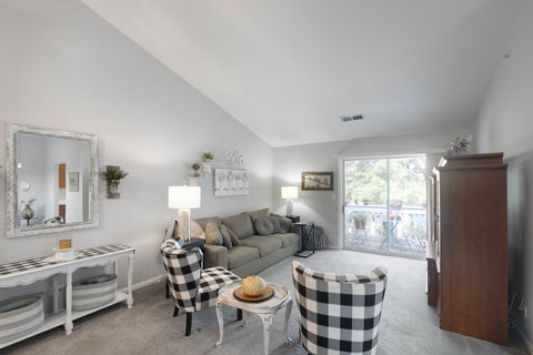 Tiny photo for 1412 W Crane Street #14114, Arlington Heights, IL 60004 (MLS # 12758792)