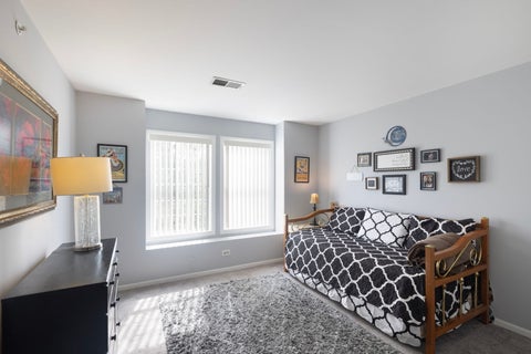 Tiny photo for 1412 W Crane Street #14114, Arlington Heights, IL 60004 (MLS # 12758792)