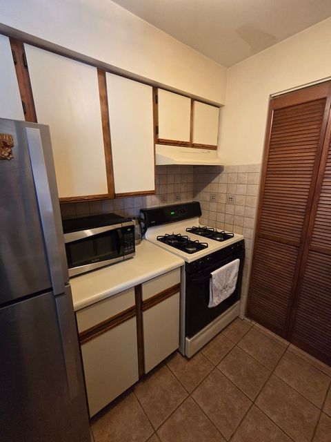 Tiny photo for 621 Hapsfield Lane #103, Buffalo Grove, IL 60089 (MLS # 12580482)