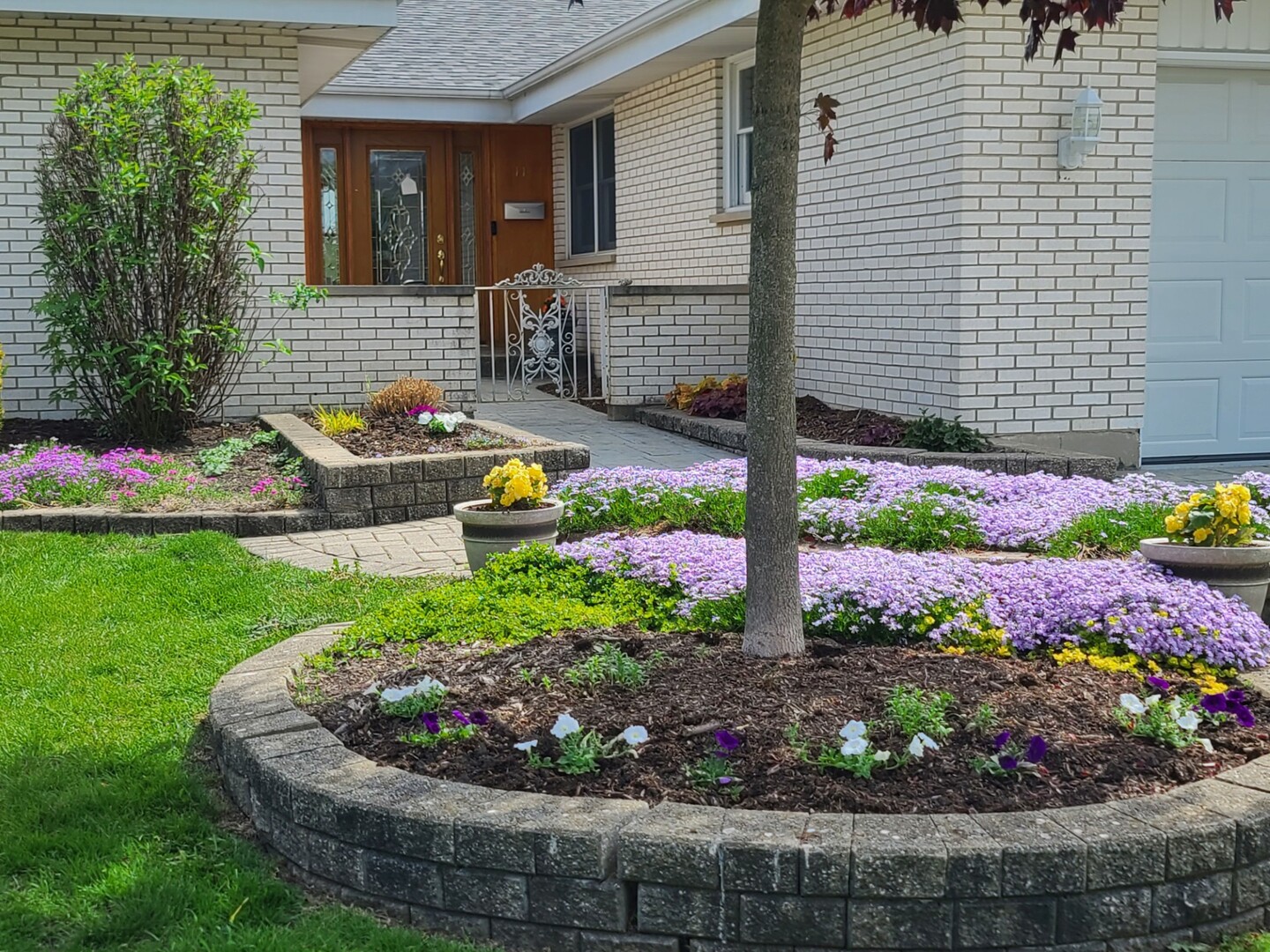 11 E Appletree Lane
