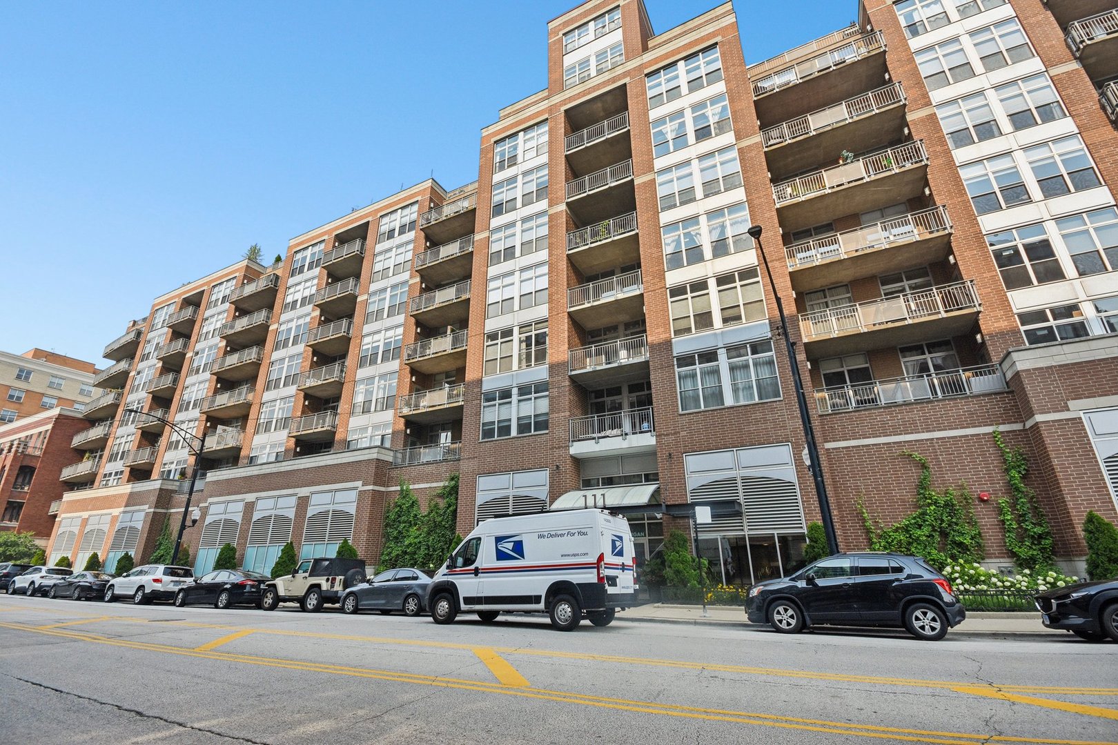 111 S Morgan Street 825