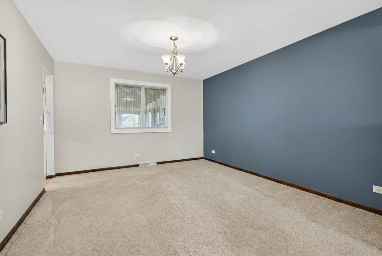 106 N Brookshore Drive