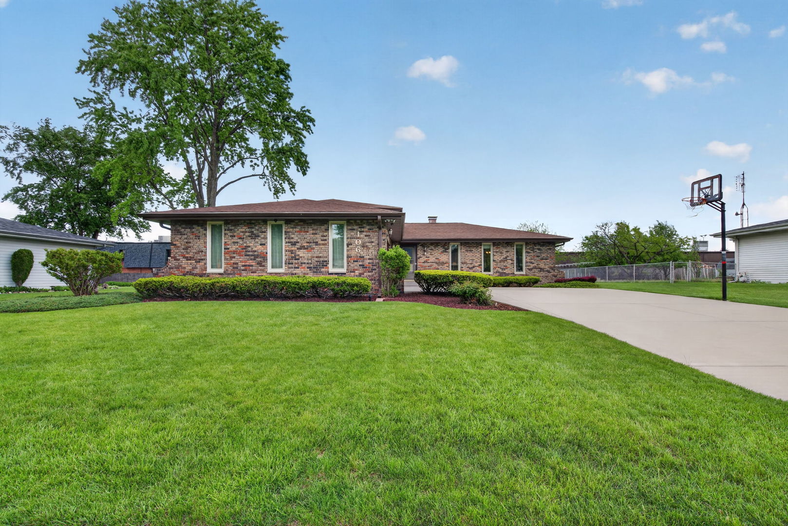 106 N Brookshore Drive