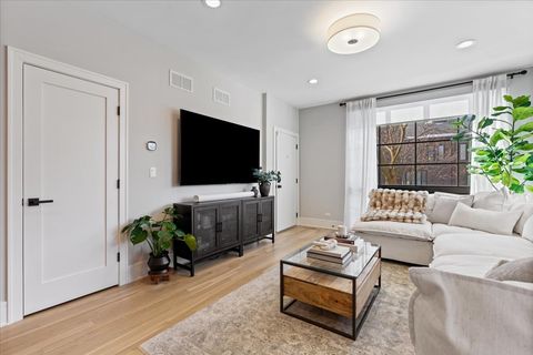 Tiny photo for 1833 N Larrabee Street #1, Chicago, IL 60614 (MLS # 12554563)