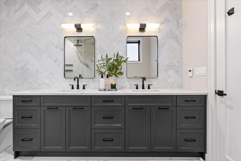 Tiny photo for 1833 N Larrabee Street #1, Chicago, IL 60614 (MLS # 12554563)