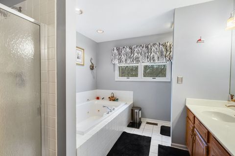 Tiny photo for 1146 Pember Circle, West Dundee, IL 60118 (MLS # 12558401)