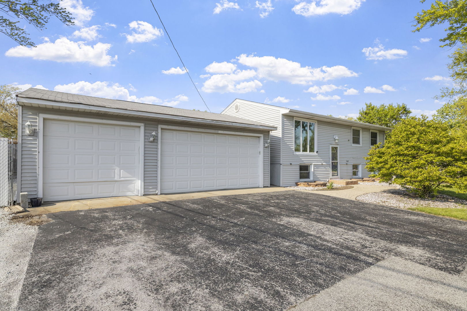 9236 Magnolia Avenue