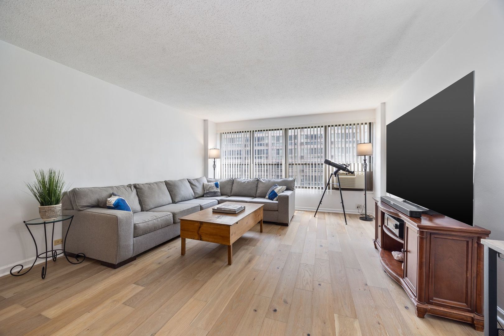 2930 N Sheridan Road 710