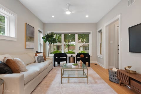 Tiny photo for 5257 N Laporte Avenue, Chicago, IL 60630 (MLS # 12728613)