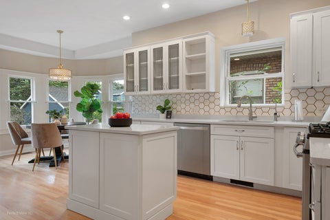 Tiny photo for 5257 N Laporte Avenue, Chicago, IL 60630 (MLS # 12728613)