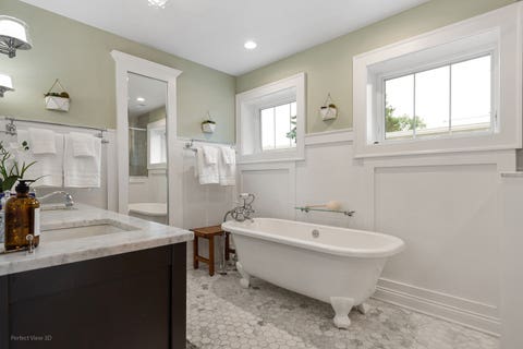 Tiny photo for 5257 N Laporte Avenue, Chicago, IL 60630 (MLS # 12728613)