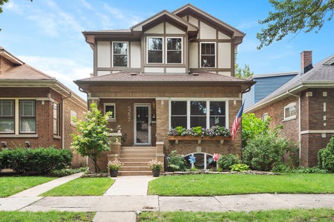 Photo of 5257 N Laporte Avenue, Chicago, IL 60630 (MLS # 12728613)