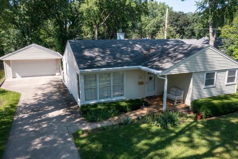 Tiny photo for 2102 George Street, Rolling Meadows, IL 60008 (MLS # 12699359)