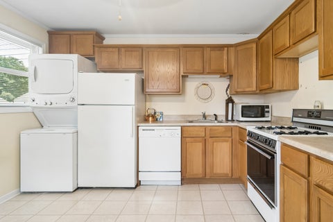 Tiny photo for 2102 George Street, Rolling Meadows, IL 60008 (MLS # 12699359)