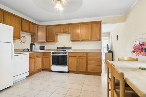 Tiny photo for 2102 George Street, Rolling Meadows, IL 60008 (MLS # 12699359)