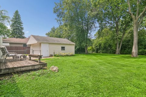 Tiny photo for 2102 George Street, Rolling Meadows, IL 60008 (MLS # 12699359)