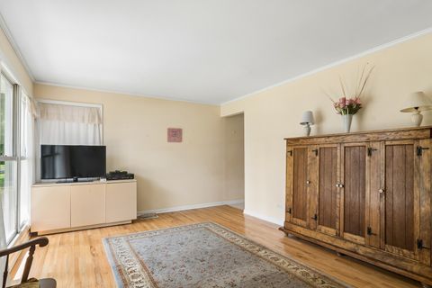 Tiny photo for 2102 George Street, Rolling Meadows, IL 60008 (MLS # 12699359)
