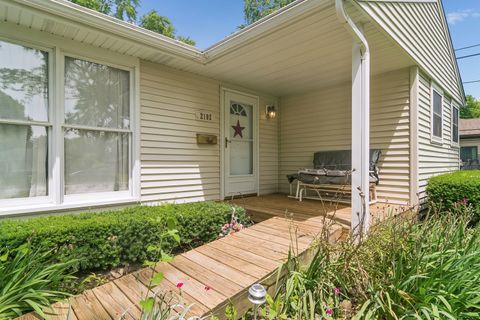 Tiny photo for 2102 George Street, Rolling Meadows, IL 60008 (MLS # 12699359)