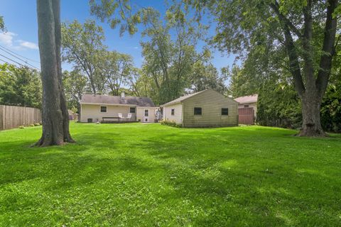 Tiny photo for 2102 George Street, Rolling Meadows, IL 60008 (MLS # 12699359)