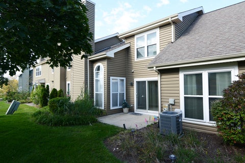 Tiny photo for 1050 Ridgefield Circle, Carol Stream, IL 60188 (MLS # 12778609)