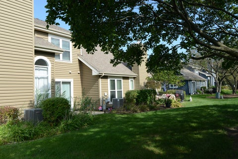 Tiny photo for 1050 Ridgefield Circle, Carol Stream, IL 60188 (MLS # 12778609)