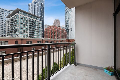 Tiny photo for 1322 S PRAIRIE Avenue #405, Chicago, IL 60605 (MLS # 12622838)